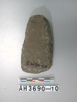 藏品(小型舌刃打製石斧)的圖片